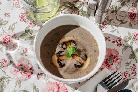 Грибной крем-суп с сухариками