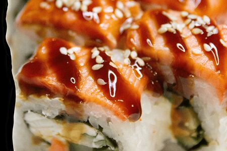 Филадельфия с огурцом запеченная