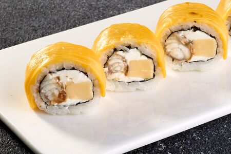 Ролл Три сыра с угрем