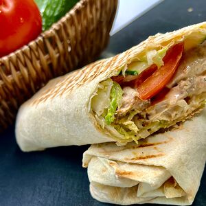 Шаурма на углях с курицей