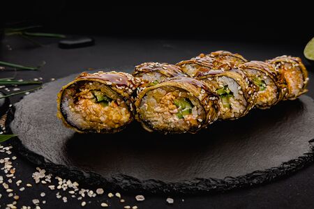 Темпурный ролл со снежным крабом