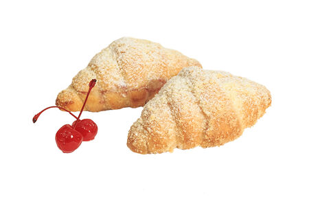 Круассан с вишневой начинкой