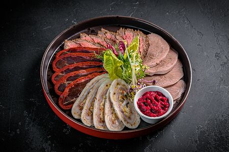 Ассорти мясное