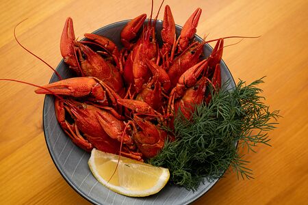 Вареные раки