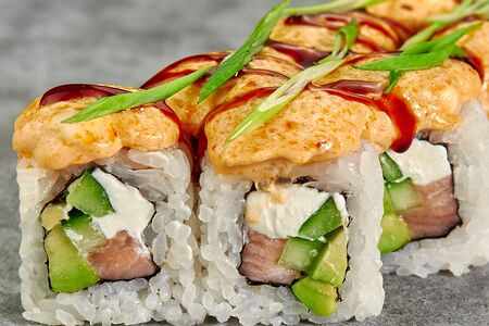 Ролл Запеченный с лососем