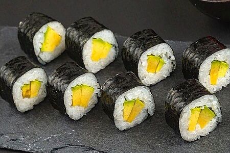 Маки с авокадо