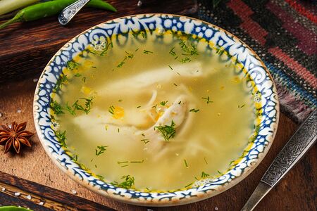 Куриный суп с домашней лапшой