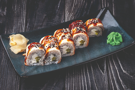 Ролл Филадельфия с угрем