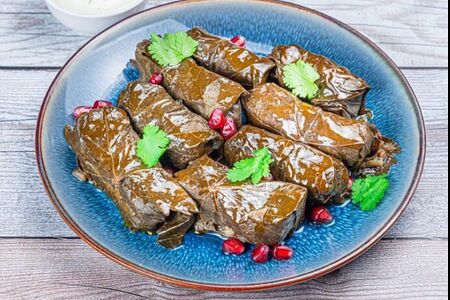 Долма в винoградных листьях