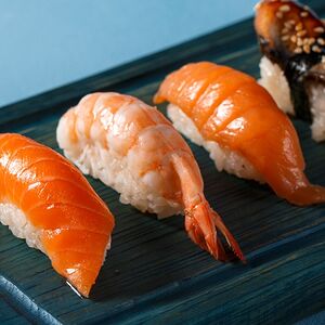 Суши Копчёный лосось