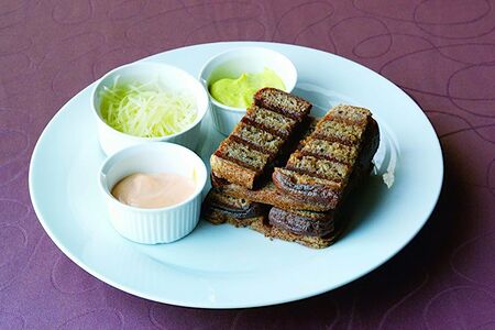 Гренки чесночные