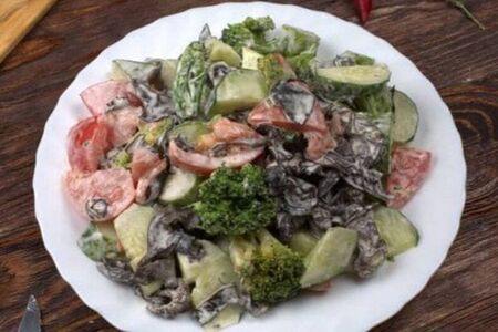 Салат с брокколи (маленький)