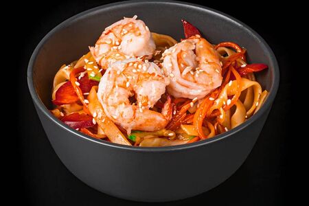 Лапша Удон с креветкой в устричном соусе