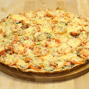 Пицца С баклажанами и помидорами