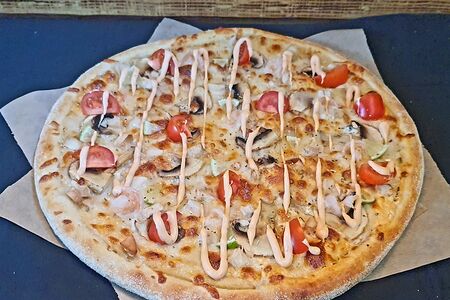 Пицца Том ям