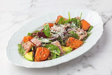 Салат с телячьей грудинкой