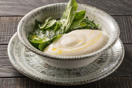 Шпинат с муссом из пармезана