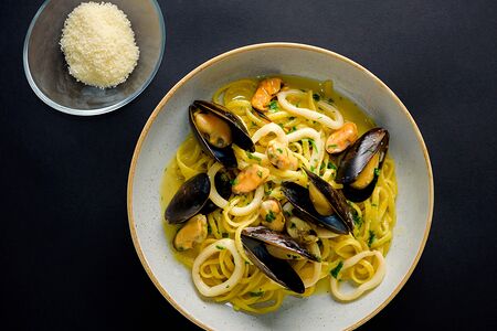 Мидии в соусе белое вино