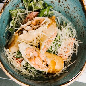 Цезарь с курочкой по-японски