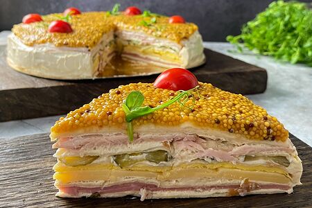 Мясной торт Деликатес