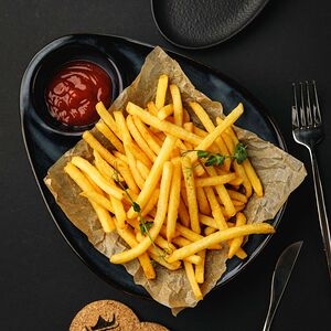 Картофель фри и сырный соус