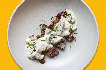 Ростбиф рибай с белыми грибами