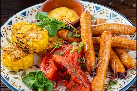 Колбаски острые из мяса индейки