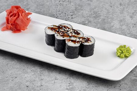 Ролл классический с угрём