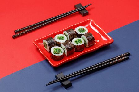 Маки с чукой