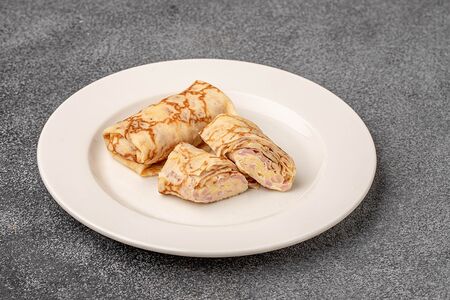 Блины с ветчиной и сыром