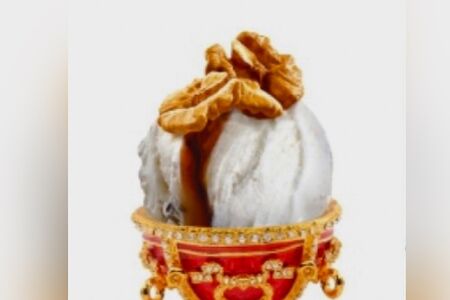 Maxi-Бокс Орешек Фаберже - Пломбир с едва ощутимой ноткой ликера Шериданс, с обжаренным грецким орехом и прослойкой сливочного соуса