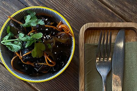 Черные древесные грибы