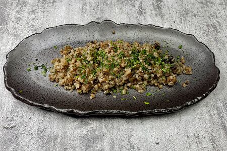 Греча с луком и грибами