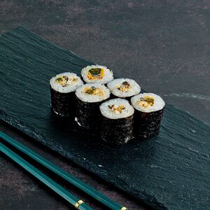 Ролл с мидиями