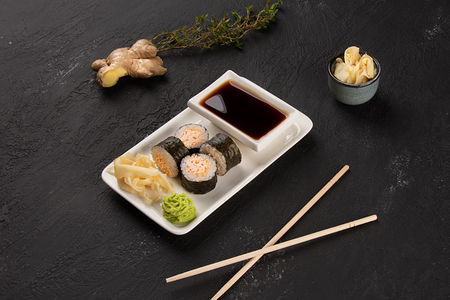 Маки ролл с угрем