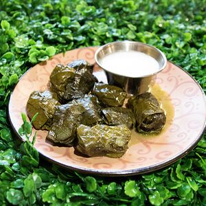 Долма Бакинская в винoградном листе