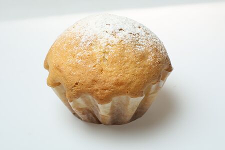 Кекс с изюмом