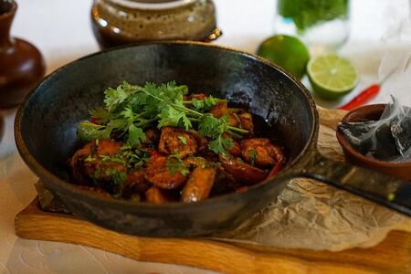 Сковородка с курицей