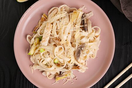 Сливочная лапша с курицей