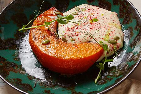 Стейк из тыквы с картофельным кремом