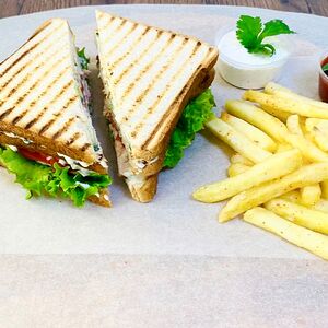 Клаб-сэндвич курица и сыр