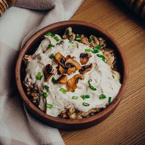 Полба с томленой уткой, грибами и грибным муссом