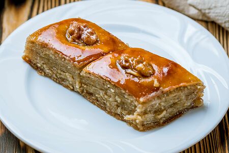 Бакинская пахлава с грецкими орехами