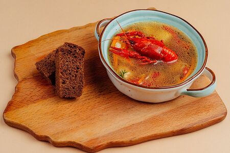 Уха с судаком