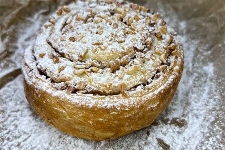 Булочка ореховая