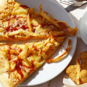 Пицца Бьянка с картофелем фри кусочек