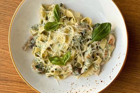 Феттуччине с цыпленком и грибами