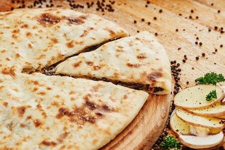 Осетинский пирог с картошкой и жареным луком