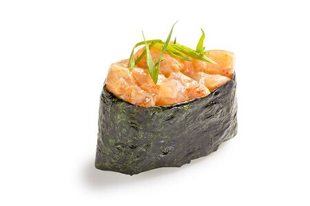 Гункан с лососем