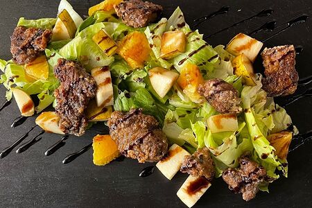 Тёплый салат с куриной печенью